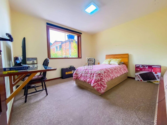 Imagem Casa com 3 Quartos à Venda, 170 m² em Caleme - Teresópolis Imagem Casa com 3 Quartos à Venda, 170 m² em Caleme - Teresópolis