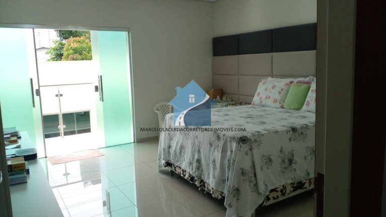 Imagem Casa com 6 Quartos à Venda, 300 m² em Adrianópolis - Manaus