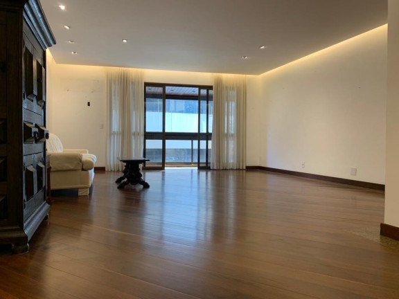 Imagem Imóvel com 3 Quartos à Venda, 235 m² em Ipanema - Rio De Janeiro Imagem Imóvel com 3 Quartos à Venda, 235 m² em Ipanema - Rio De Janeiro