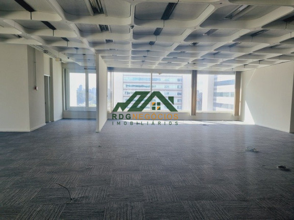 Sala Comercial à Venda, 2.844 m² em Jardim São Luís - São Paulo