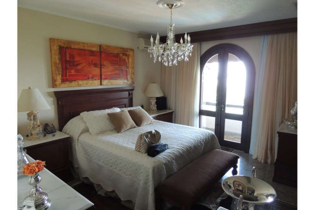Imagem Casa com 4 Quartos à Venda, 430 m² em Vila Assunção - Porto Alegre