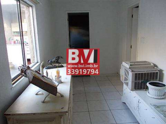 Imagem Casa com 5 Quartos à Venda, 150 m² em Vila Kosmos - Rio De Janeiro Imagem Casa com 5 Quartos à Venda, 150 m² em Vila Kosmos - Rio De Janeiro