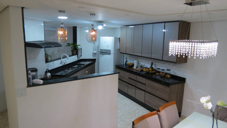 Imagem Casa com 3 Quartos à Venda, 250 m² em Jardim Santo André - São Paulo Imagem Casa com 3 Quartos à Venda, 250 m² em Jardim Santo André - São Paulo