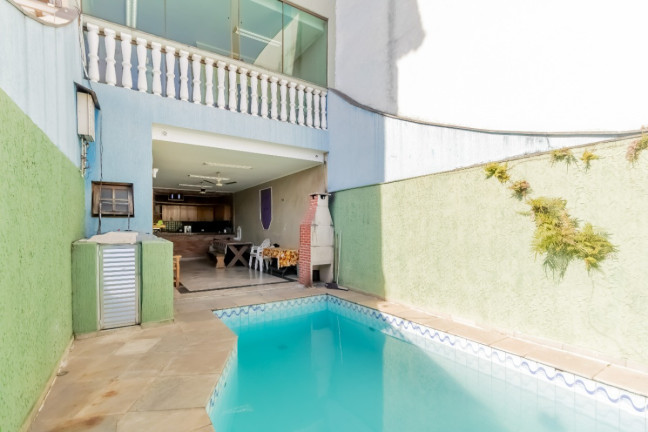 Sobrado com 4 Quartos à Venda, 385 m² em Vila Canero - São Paulo