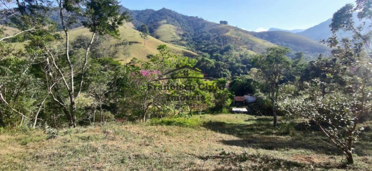 Imóvel com 2 Quartos à Venda, 84.700 m² em Coloninha - Guaratinguetá