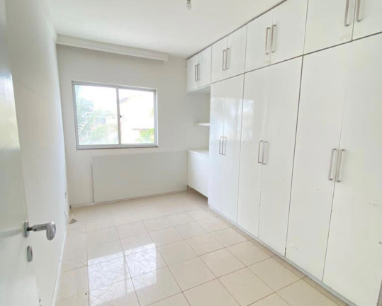 Imagem Casa com 4 Quartos à Venda, 220 m² em Buraquinho - Lauro De Freitas Imagem Casa com 4 Quartos à Venda, 220 m² em Buraquinho - Lauro De Freitas
