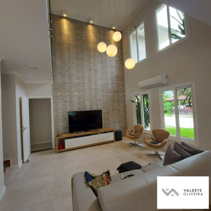 Imagem Casa de Condomínio com 4 Quartos à Venda, 292 m² em Horto Florestal - Ubatuba
