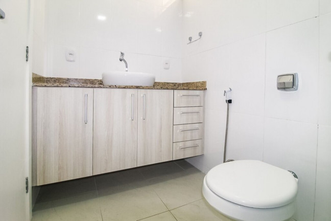 Imagem Imóvel com 2 Quartos à Venda, 72 m² em Copacabana - Rio De Janeiro Imagem Imóvel com 2 Quartos à Venda, 72 m² em Copacabana - Rio De Janeiro