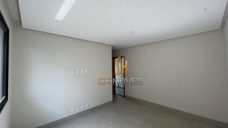 Imagem Sobrado com 4 Quartos à Venda, 290 m² em Jardins Madri - Goiânia