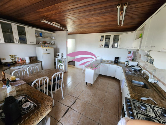 Imagem Casa com 3 Quartos à Venda, 246 m² em Xaxim - Curitiba