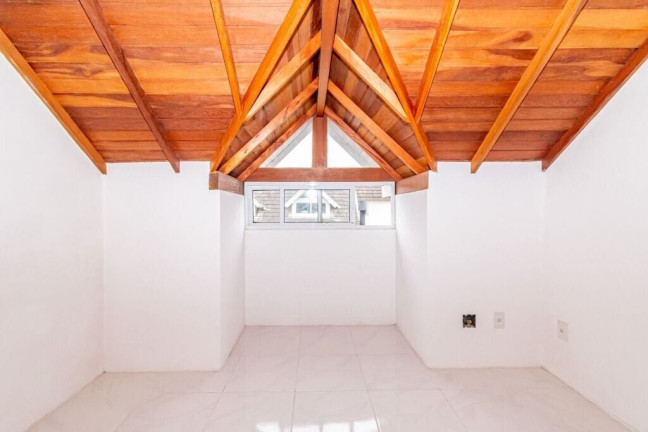 Imagem Casa com 4 Quartos à Venda, 173 m² em Jardim Itu - Porto Alegre Imagem Casa com 4 Quartos à Venda, 173 m² em Jardim Itu - Porto Alegre