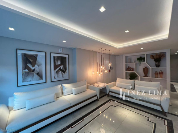 Apartamento com 3 Quartos à Venda, 110 m² em Meia Praia - Itapema