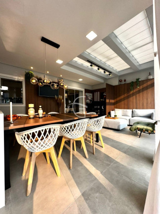 Imagem Casa com 3 Quartos à Venda, em Glória - Joinville Imagem Casa com 3 Quartos à Venda, em Glória - Joinville