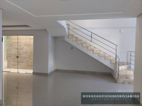 Imagem Casa com 4 Quartos à Venda, 350 m²