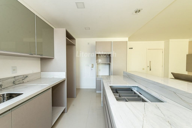 Imagem Apartamento com 3 Quartos à Venda, 130 m² em Centro - Balneário Camboriú Imagem Apartamento com 3 Quartos à Venda, 130 m² em Centro - Balneário Camboriú