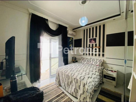 Imagem Casa com 3 Quartos à Venda, 340 m² em Calheiros - Governador Celso Ramos