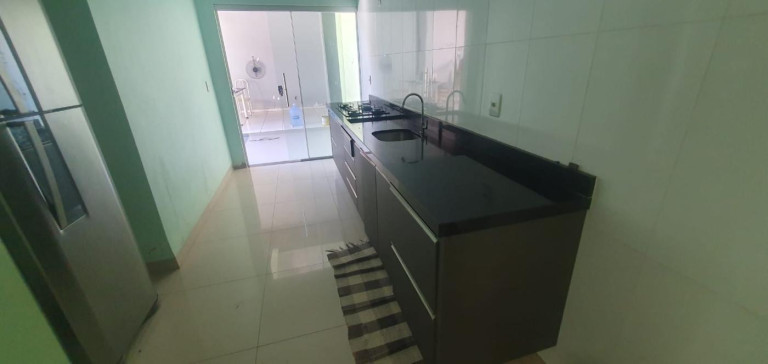 Imagem Casa com 2 Quartos à Venda, 200 m² em Jardim Universitário - Cuiabá