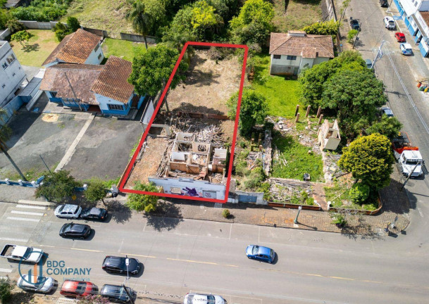 Terreno à Venda, 943 m² em Centro - Irati