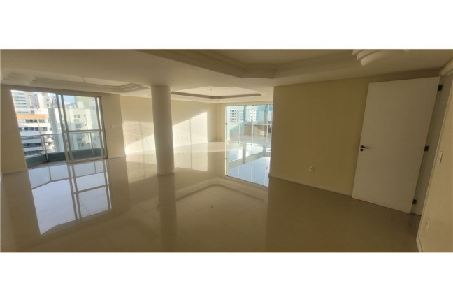 Imagem Cobertura com 6 Quartos à Venda, 420 m² em Centro - Balneário Camboriú