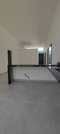 Imagem Casa com 3 Quartos à Venda, em Jardim Estância Brasil - Atibaia Imagem Casa com 3 Quartos à Venda, em Jardim Estância Brasil - Atibaia