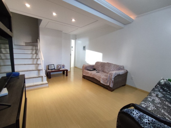 Imagem Sobrado com 2 Quartos à Venda, 122 m² em Diamantino - Caxias Do Sul Imagem Sobrado com 2 Quartos à Venda, 122 m² em Diamantino - Caxias Do Sul