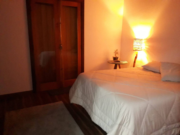 Imagem Sobrado com 3 Quartos à Venda, 210 m² em Parque Imbiry - Campos Do Jordão Imagem Sobrado com 3 Quartos à Venda, 210 m² em Parque Imbiry - Campos Do Jordão