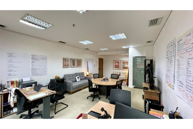 Sala Comercial à Venda, 42 m² em Cidade Monções - São Paulo