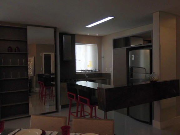 Imagem Cobertura com 3 Quartos à Venda, 129 m² em Centro - Balneário Camboriú