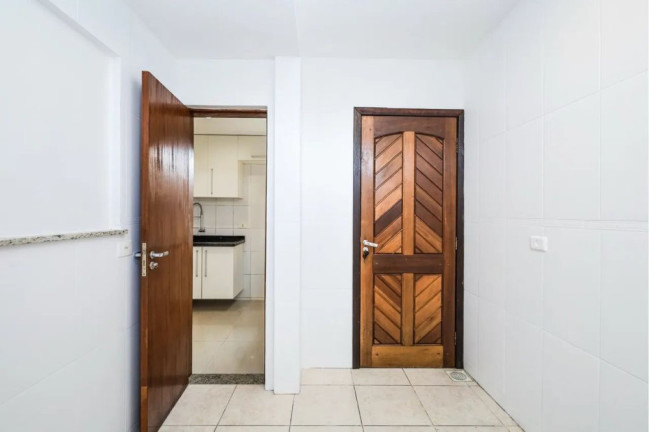 Sobrado com 3 Quartos à Venda, 92 m² em Santa Cândida - Curitiba
