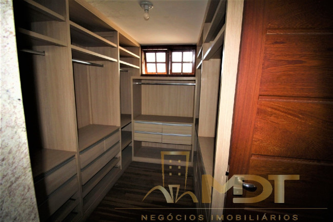Imagem Casa com 3 Quartos à Venda, 260 m² em Braúnas - Belo Horizonte