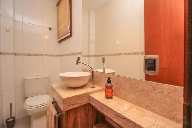 Imagem Imóvel com 3 Quartos à Venda, 200 m² em Auxiliadora - Porto Alegre Imagem Imóvel com 3 Quartos à Venda, 200 m² em Auxiliadora - Porto Alegre