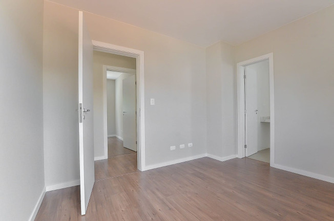 Imagem Casa com 3 Quartos à Venda, 539 m² em Cidade Industrial - Curitiba