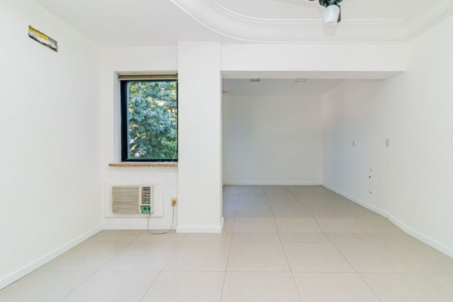 Imagem Imóvel à Venda, 27 m² em Auxiliadora - Porto Alegre Imagem Imóvel à Venda, 27 m² em Auxiliadora - Porto Alegre