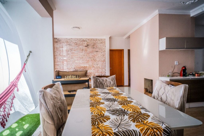 Imagem Apartamento com 2 Quartos à Venda, 90 m² em São João - Porto Alegre