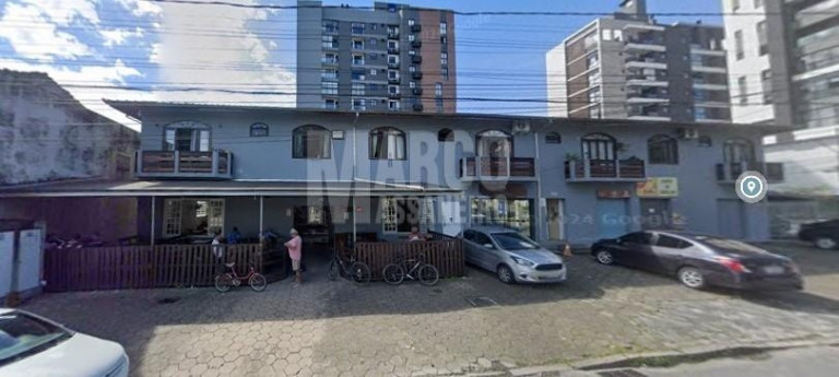 Imagem Casa com 5 Quartos à Venda, 585 m² em Anita Garibaldi - Joinville Imagem Casa com 5 Quartos à Venda, 585 m² em Anita Garibaldi - Joinville