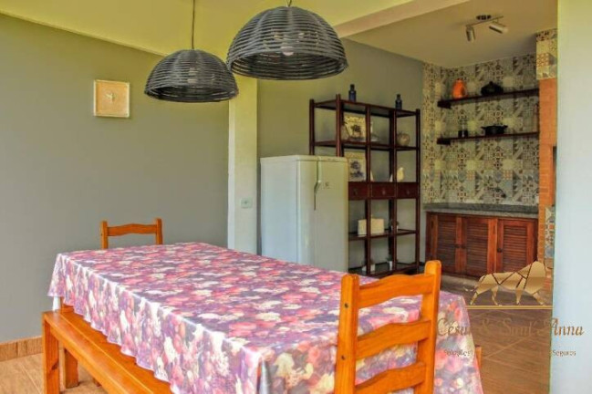 Imagem Casa com 5 Quartos para Temporada, 433 m² em Vila Capivari - Campos Do Jordão