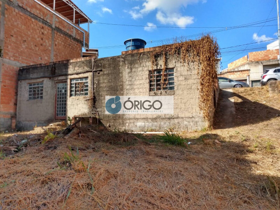 Casa com 2 Quartos à Venda, 300 m² em Tropical - Contagem