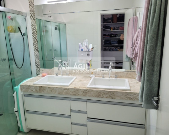 Imagem Casa com 3 Quartos à Venda, 250 m² em Urbanova - São José Dos Campos Imagem Casa com 3 Quartos à Venda, 250 m² em Urbanova - São José Dos Campos