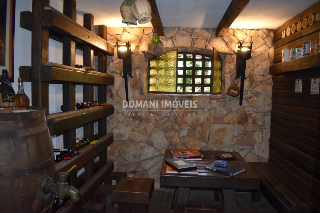 Imagem Casa com 6 Quartos à Venda, 2.111 m² em Região De Capivari - Campos Do Jordão