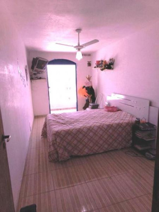 Imagem Casa com 3 Quartos à Venda, 300 m² em Vila Iapi - Taubaté