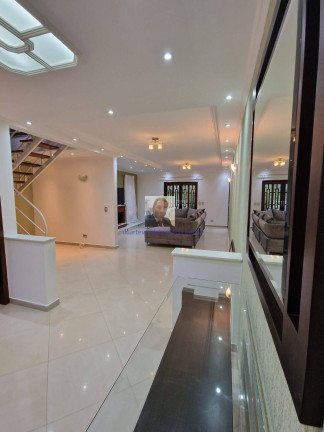 Imagem Casa de Condomínio com 3 Quartos à Venda, 300 m² em Barueri