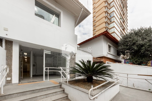 Imóvel Comercial à Venda, 194 m² em Vila Nova Conceição - São Paulo