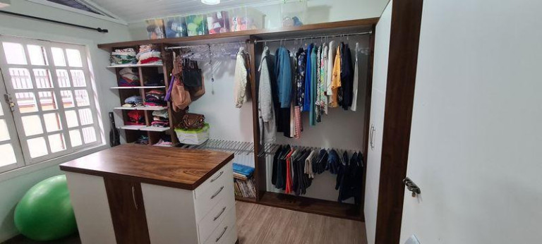 Imagem Casa com 4 Quartos à Venda,  em Floresta - Joinville