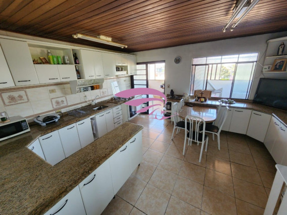 Imagem Casa com 3 Quartos à Venda, 246 m² em Xaxim - Curitiba
