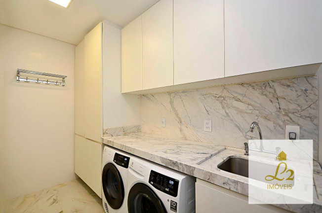Imagem Casa com 3 Quartos à Venda, 325 m² em Uberaba - Curitiba Imagem Casa com 3 Quartos à Venda, 325 m² em Uberaba - Curitiba