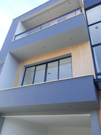 Imagem Casa com 3 Quartos à Venda, 169 m² em Floresta - Joinville
