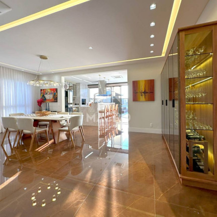 Imagem Apartamento com 3 Quartos à Venda, 225 m² em Centro - Jaraguá Do Sul