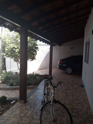 Imagem Casa com 4 Quartos à Venda, 275 m² em Jardim Mônaco - Arapongas Imagem Casa com 4 Quartos à Venda, 275 m² em Jardim Mônaco - Arapongas