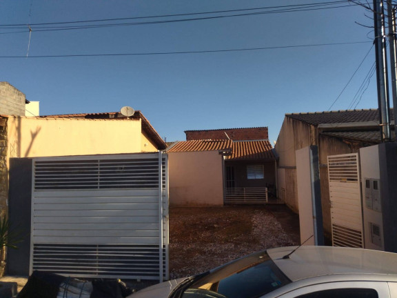 Imagem Casa com 2 Quartos à Venda, 140 m² em Bragança Paulista Imagem Casa com 2 Quartos à Venda, 140 m² em Bragança Paulista