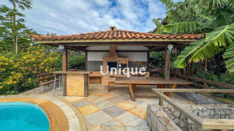 Imagem Casa com 4 Quartos à Venda, 241 m² em Ferradura - Armação Dos Búzios Imagem Casa com 4 Quartos à Venda, 241 m² em Ferradura - Armação Dos Búzios